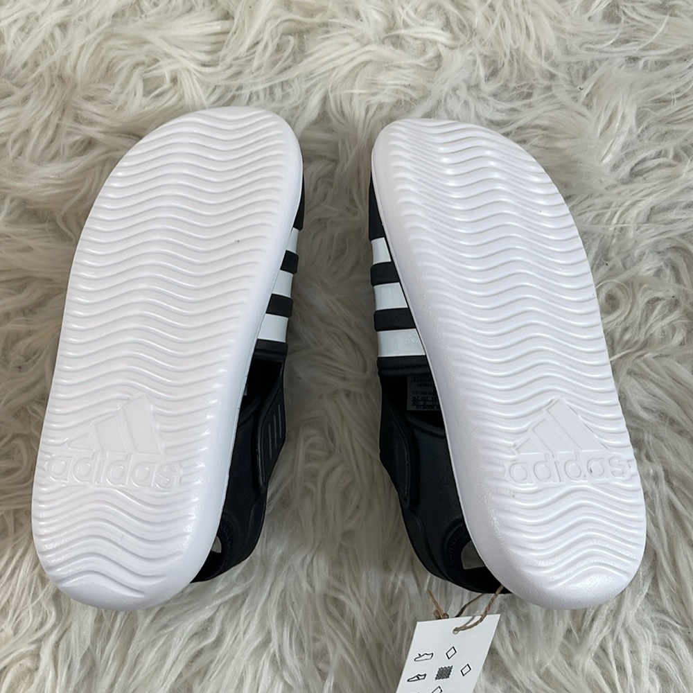 ADIDAS Closed Toe Water Sandals Velcro Black & White Kid’s Size 2 NEW UNISEX - Picture 11 of 16